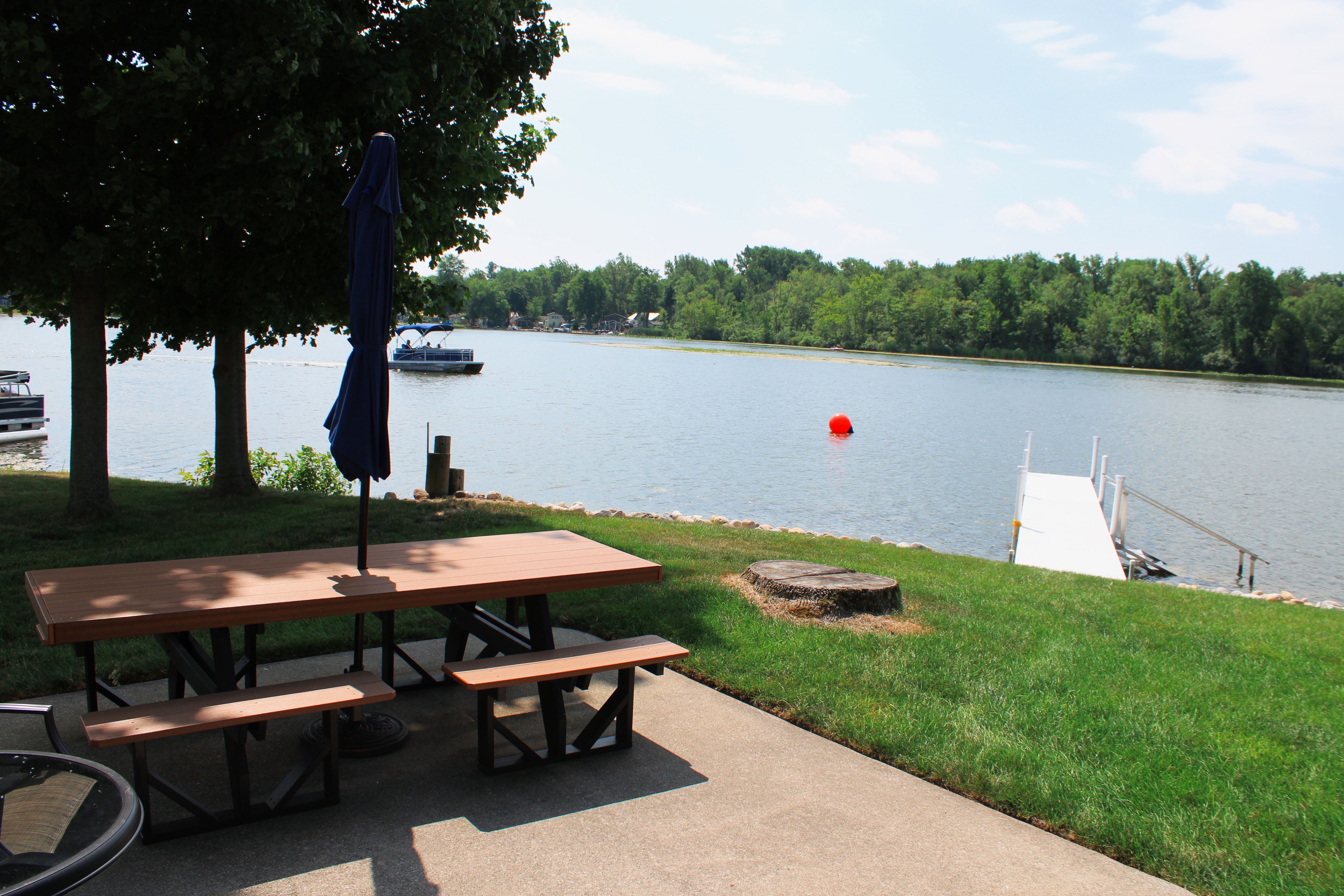 Big Lake Indiana rental house includes private patio and picnic table